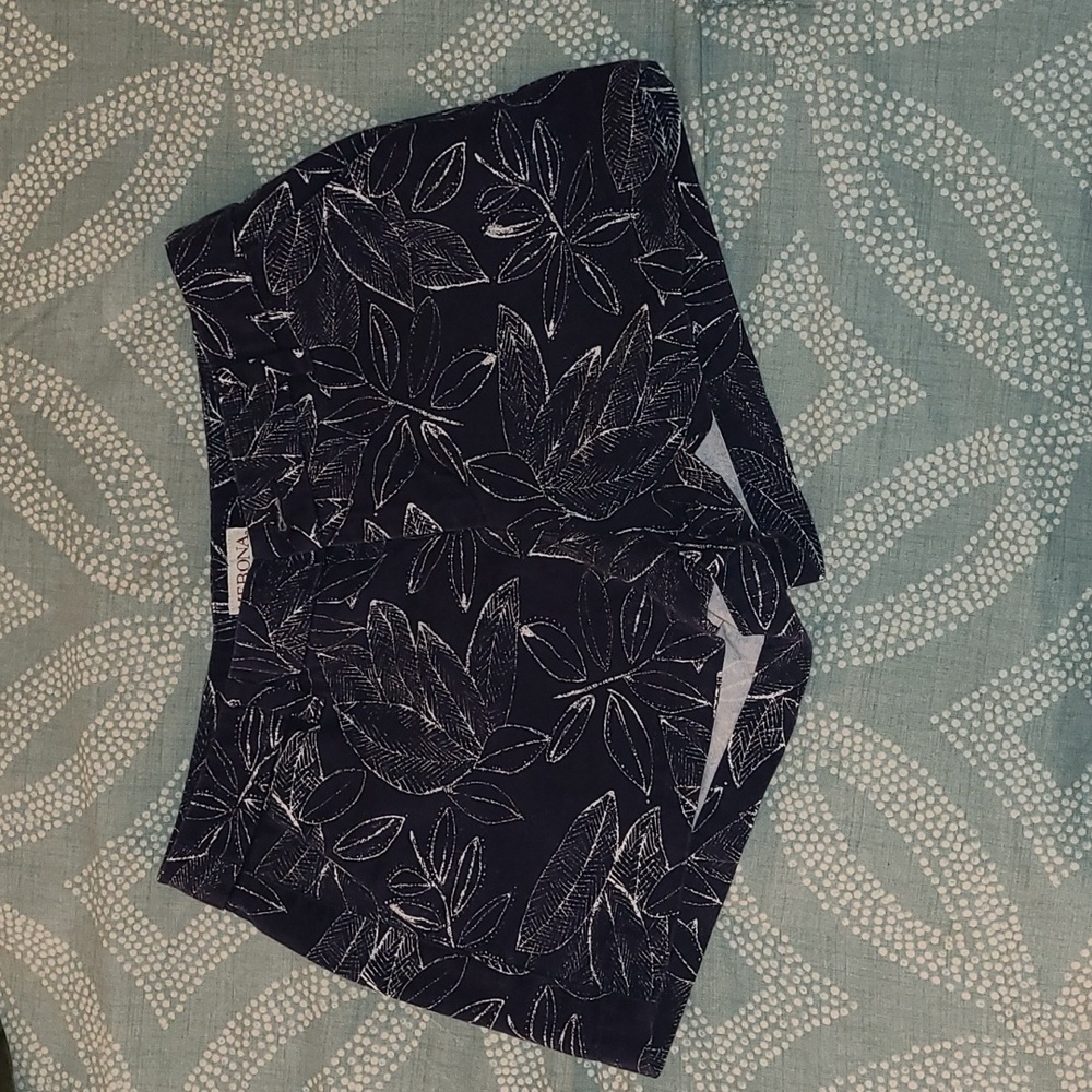 Patterned shorts